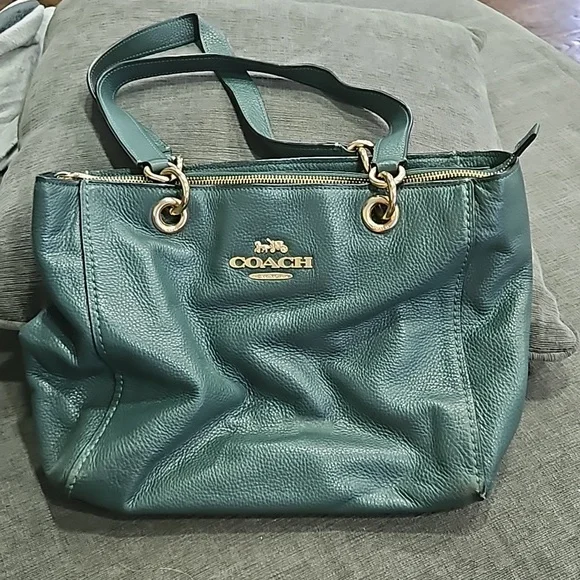 Leather tote Coach Green in Leather - 25560258 Coach Leather Jes Tote Evergreen main image 1